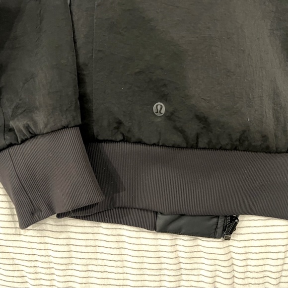 Lululemon Non-Stop Reversible Bomber Jacket in Black Size 8 - Picture 4 of 11